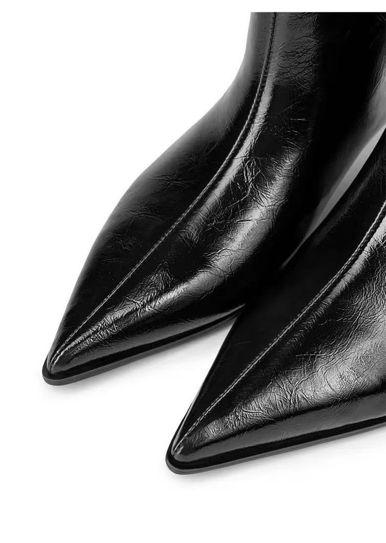 Nuovi Stivaletti da Donna in P - Leather Classic Strap recensione e prezzo